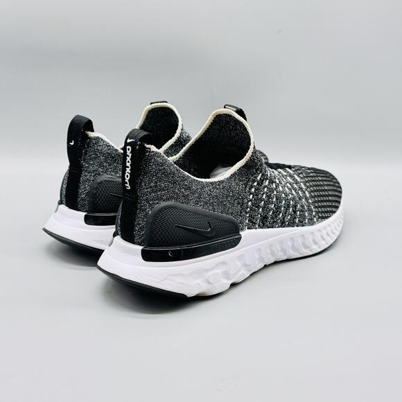 Nike Shoes Womens 9 Black White React Phantom Run Flyknit 2 Running Sneakers - Picture 9 of 12